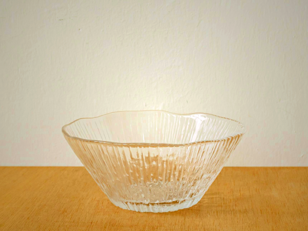Japanese Glass Bowls - Handcrafted Elegant Glassware from Japan